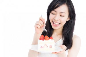 【医師推奨】「食べ放題＝太る」はもう古い！半日好物食べ放題ダイエットなら肉もケーキも食べて減量可能