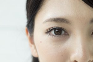 眼科医解説【白内障の基礎知識】まぶしい、かすむなど症状も白内障タイプも原因や治療法も全網羅