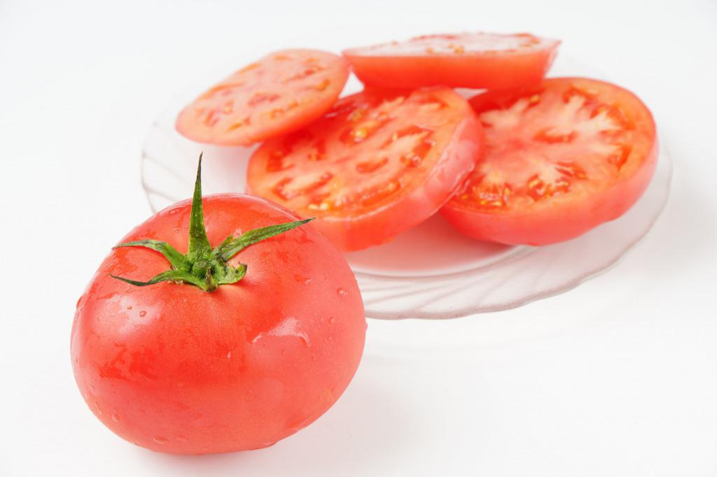 自律神経を整える食べ物はトマトがおすすめ！血圧低下や疲労軽減、更年期障害の予防に！
