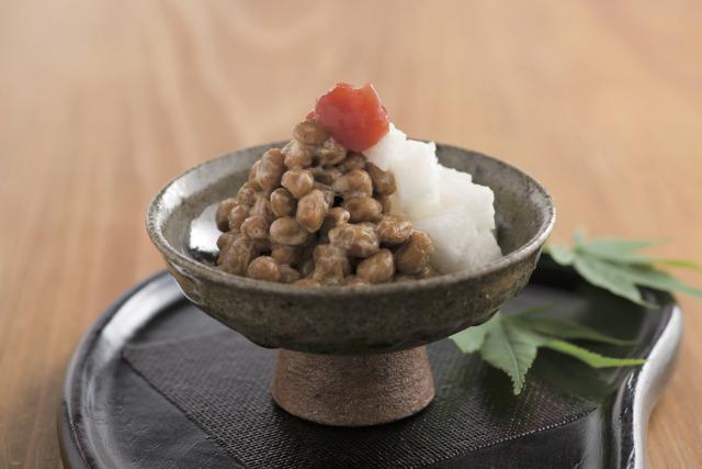 焼き梅干しダイエットレシピ②【納豆とヤマイモの梅和え】で腸内環境を整えよう
