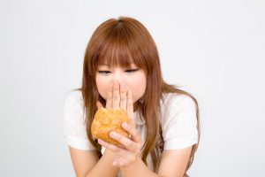 便秘の原因は間食のスイーツ!? 腸の働きをよくしたいなら、甘いものは食後に